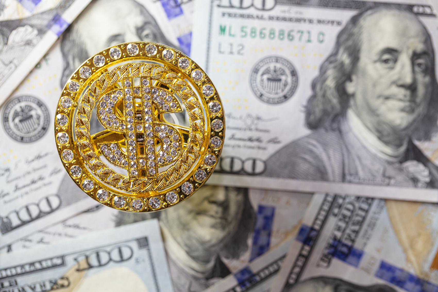 交易的孤独与社群:贵金属交易者如何在独立中获得参照